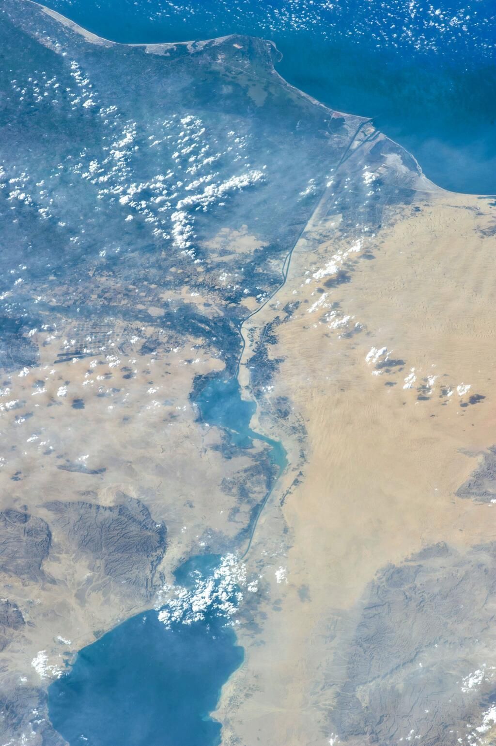 https://mdw-travel-data-us-east-1.s3.amazonaws.com/img/country/Egypt/Suez-Birds-Obsecation-Tower/img_02.jpg