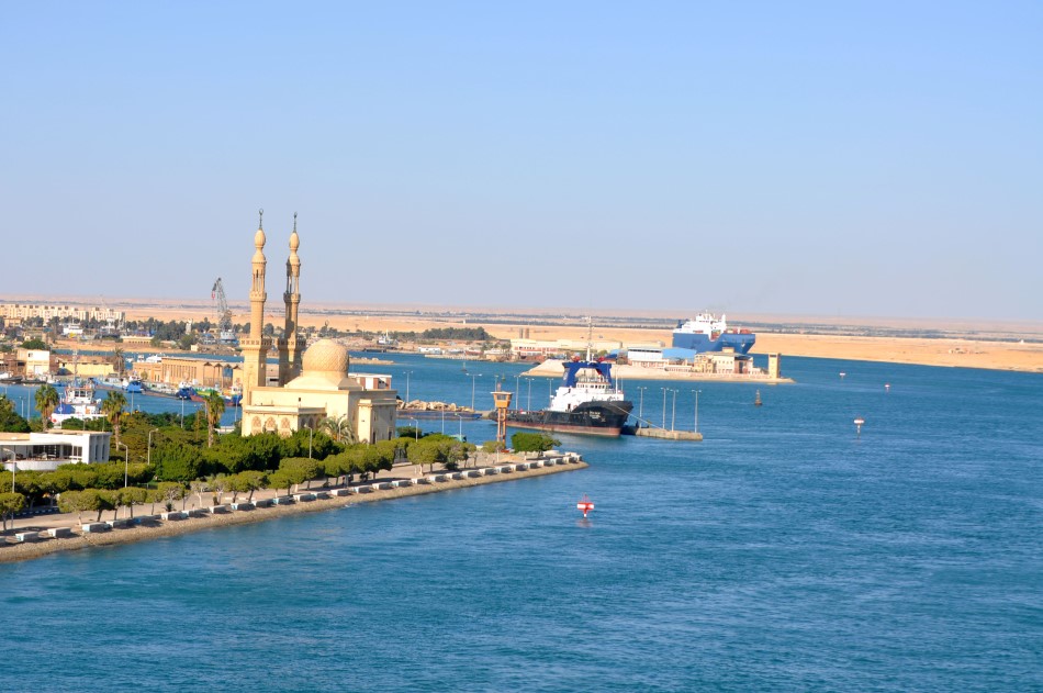 https://mdw-travel-data-us-east-1.s3.amazonaws.com/img/country/Egypt/Suez-Canal-Authority-Building/img_01.jpg