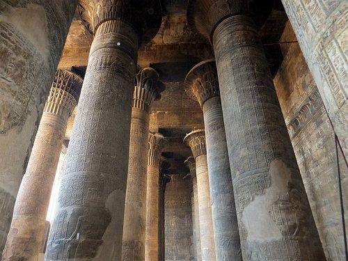 https://mdw-travel-data-us-east-1.s3.amazonaws.com/img/country/Egypt/Temple-of-Khnum/img_02.jpg