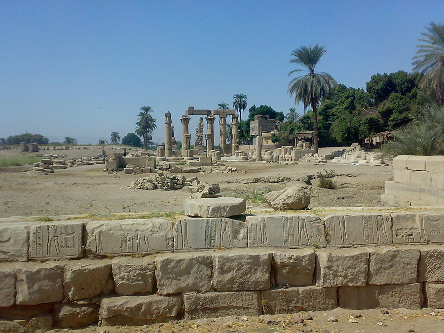 https://mdw-travel-data-us-east-1.s3.amazonaws.com/img/country/Egypt/Temple-of-Medamud/img_01.jpg