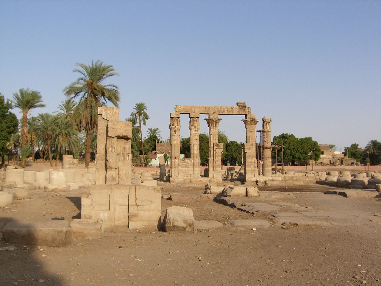 https://mdw-travel-data-us-east-1.s3.amazonaws.com/img/country/Egypt/Temple-of-Medamud/img_03.jpg