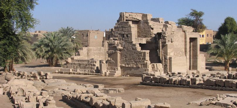https://mdw-travel-data-us-east-1.s3.amazonaws.com/img/country/Egypt/Temple-of-Montu/img_01.jpg