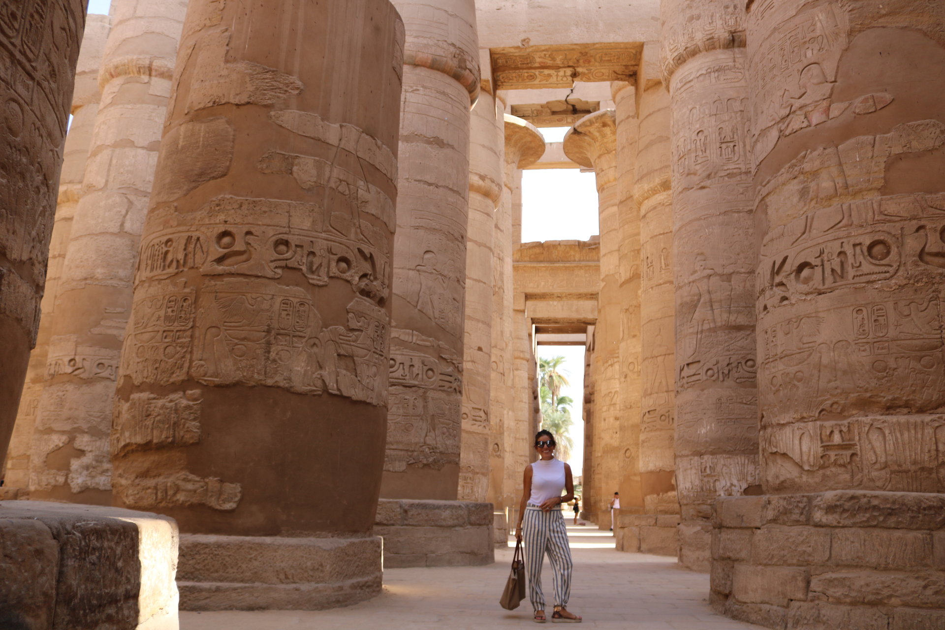 https://mdw-travel-data-us-east-1.s3.amazonaws.com/img/country/Egypt/The-Luxor-Hotel/img_03.jpg