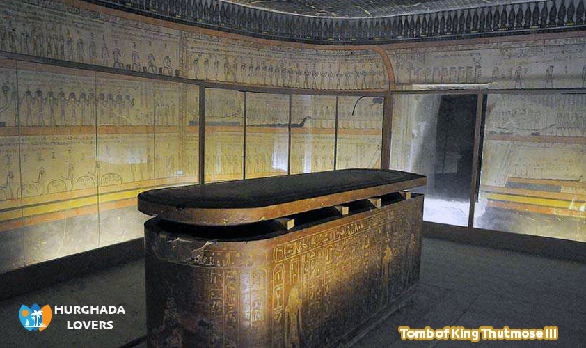 https://mdw-travel-data-us-east-1.s3.amazonaws.com/img/country/Egypt/Tomb-of-Thutmose-III/img_02.jpg