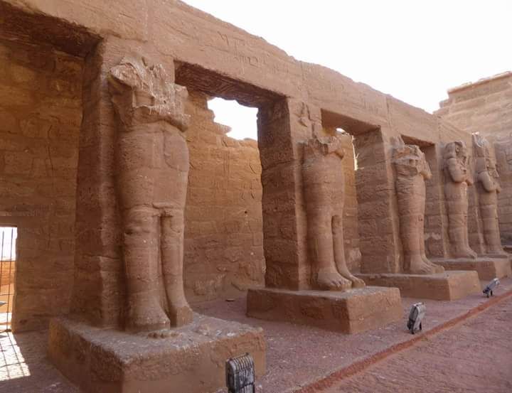 https://mdw-travel-data-us-east-1.s3.amazonaws.com/img/country/Egypt/Wadi-Al-Whidan-Necropolis/img_03.jpg