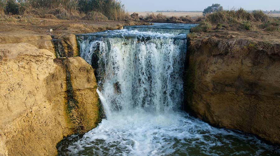 https://mdw-travel-data-us-east-1.s3.amazonaws.com/img/country/Egypt/Wadi-El-Rayan/img_01.jpg