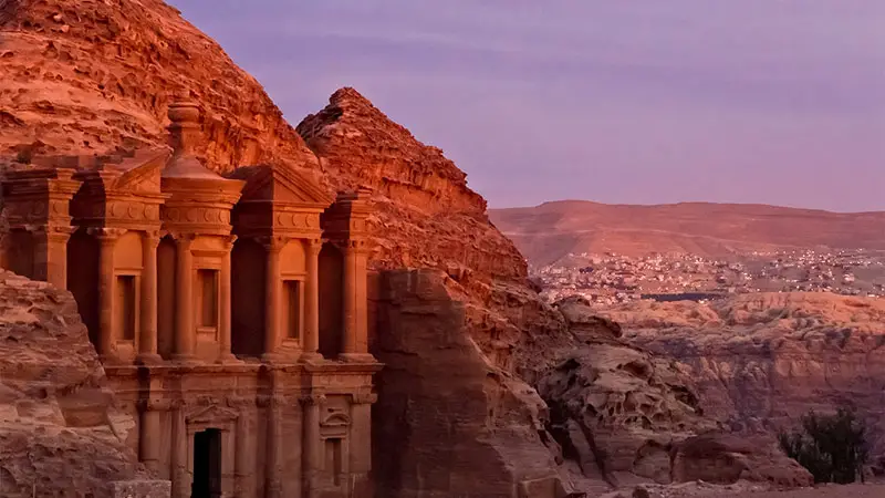 https://mdw-travel-data-us-east-1.s3.amazonaws.com/img/country/Egypt/Wadi-Qunai/img_02.jpg