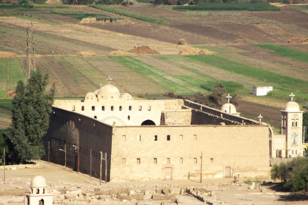 https://mdw-travel-data-us-east-1.s3.amazonaws.com/img/country/Egypt/White-Monastery/img_03.jpg