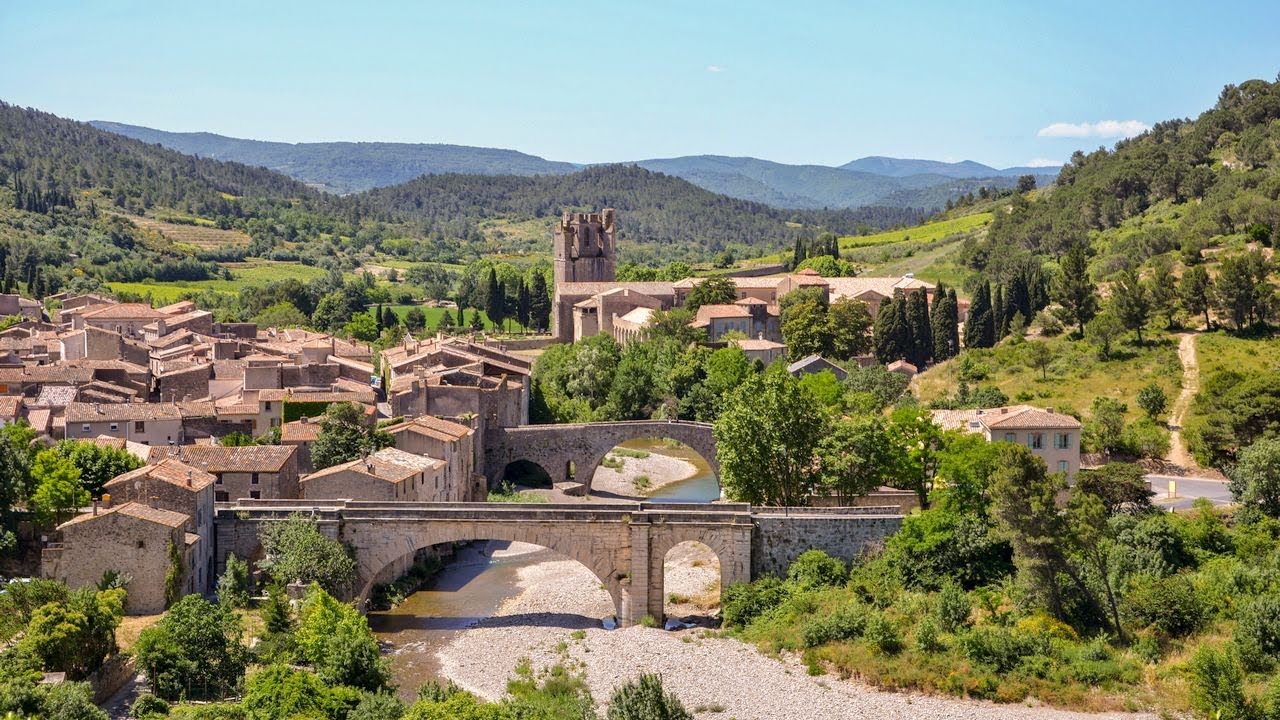https://mdw-travel-data-us-east-1.s3.amazonaws.com/img/country/France/Abbey-of-Lagrasse/img_01.jpg