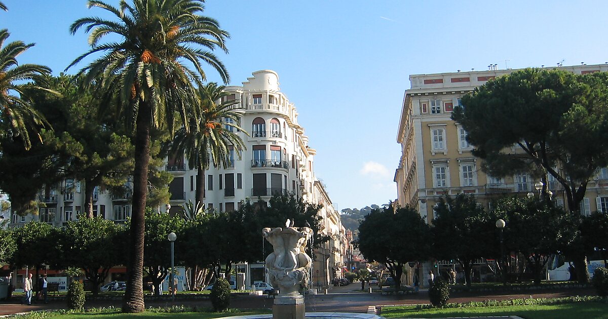 https://mdw-travel-data-us-east-1.s3.amazonaws.com/img/country/France/Albert-I-Garden/img_01.jpg