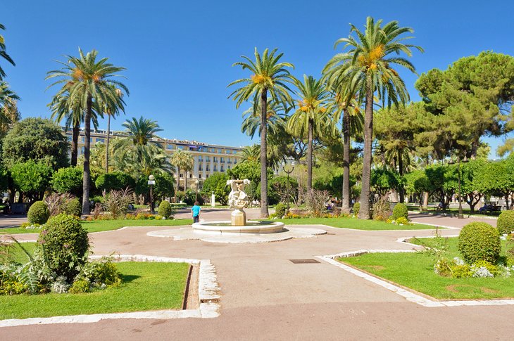 https://mdw-travel-data-us-east-1.s3.amazonaws.com/img/country/France/Albert-I-Garden/img_02.jpg