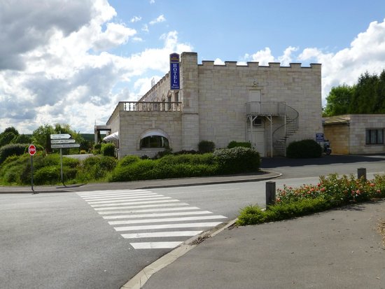 https://mdw-travel-data-us-east-1.s3.amazonaws.com/img/country/France/Albert-I-Garden/img_03.jpg