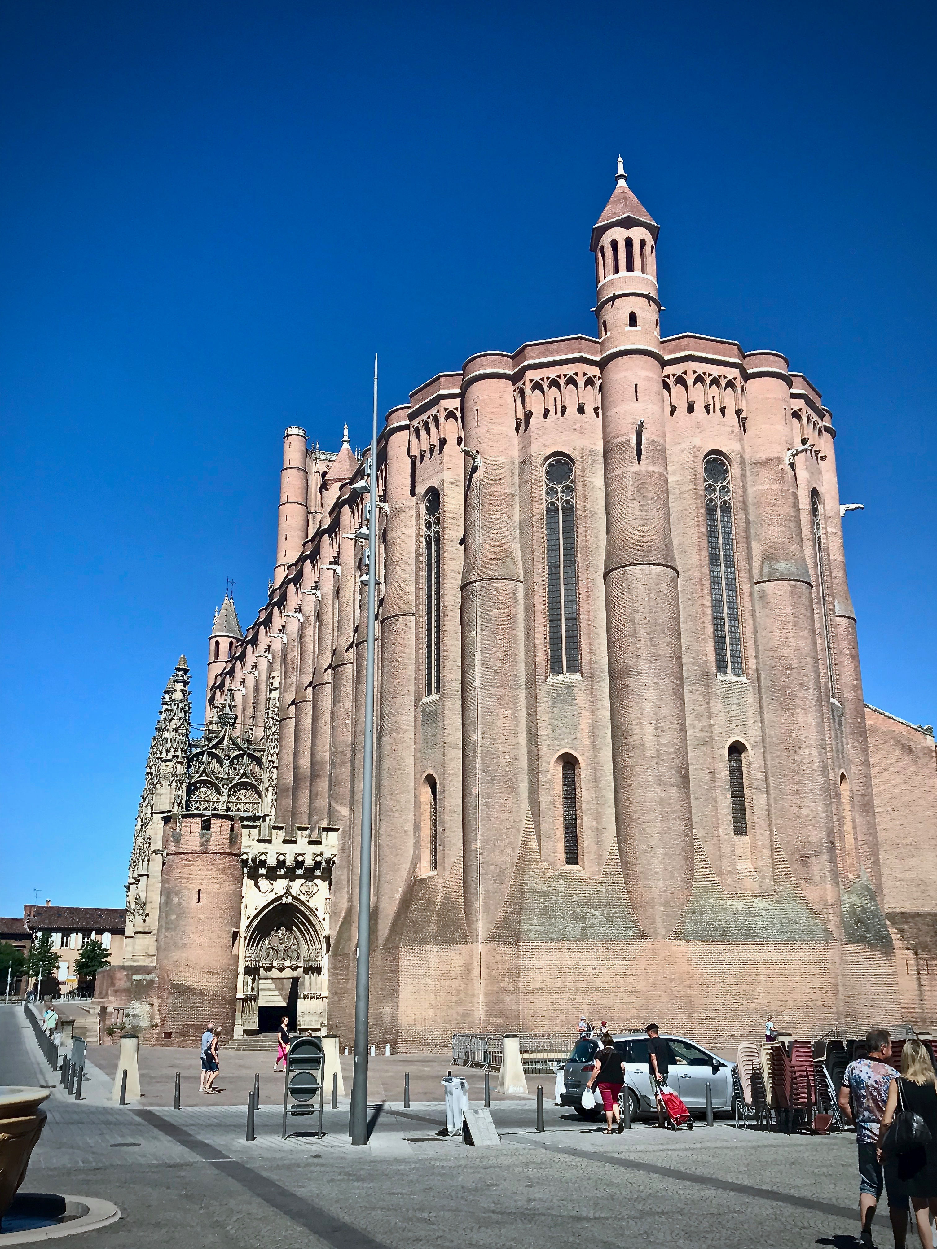 https://mdw-travel-data-us-east-1.s3.amazonaws.com/img/country/France/Albi-Cathedral/img_02.jpg