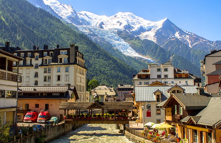 https://mdw-travel-data-us-east-1.s3.amazonaws.com/img/country/France/Alps-Studios/img_01.jpg