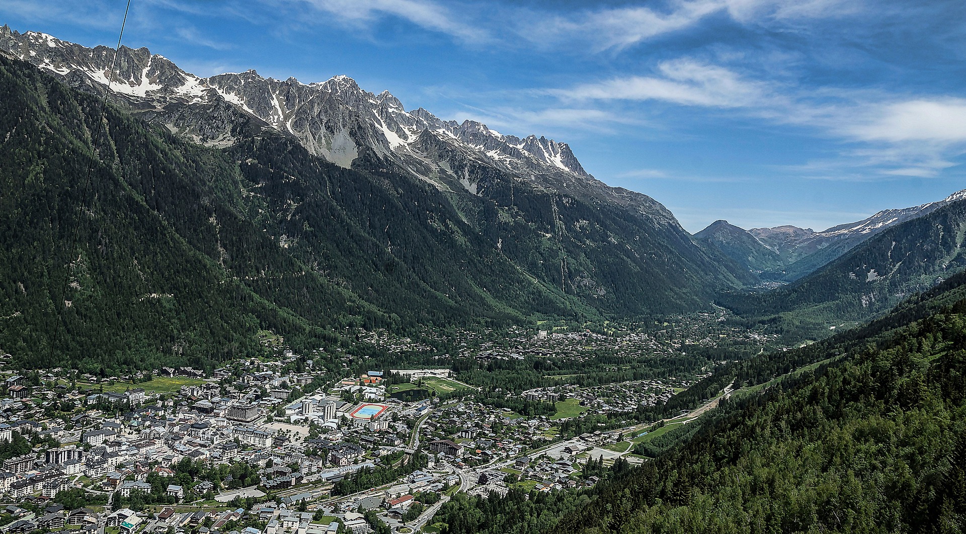 https://mdw-travel-data-us-east-1.s3.amazonaws.com/img/country/France/Alps-Studios/img_02.jpg