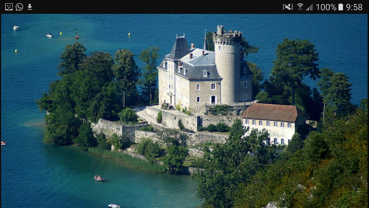 https://mdw-travel-data-us-east-1.s3.amazonaws.com/img/country/France/Annecy-Castle/img_03.jpg