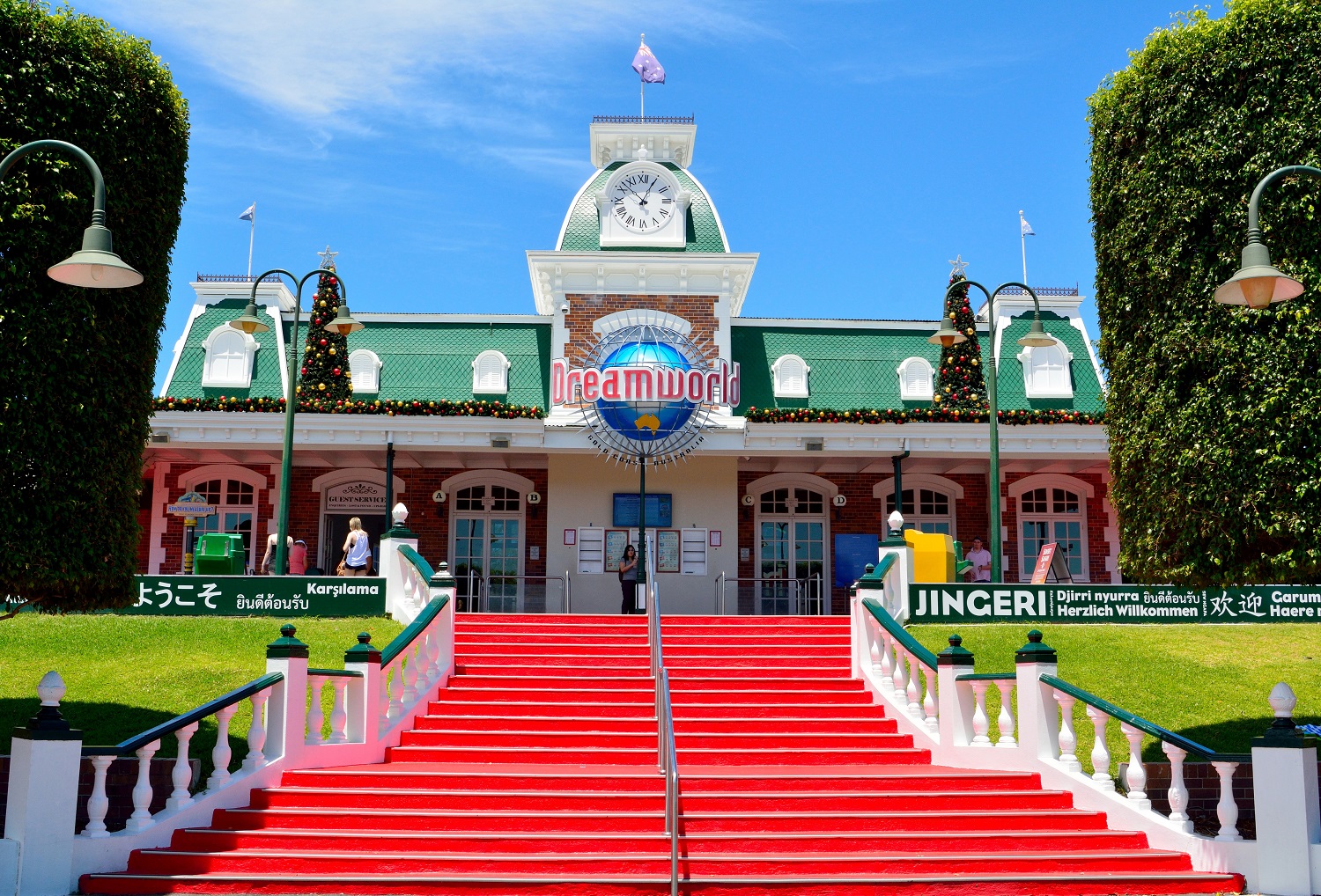 https://mdw-travel-data-us-east-1.s3.amazonaws.com/img/country/France/Australian-Park/img_03.jpg