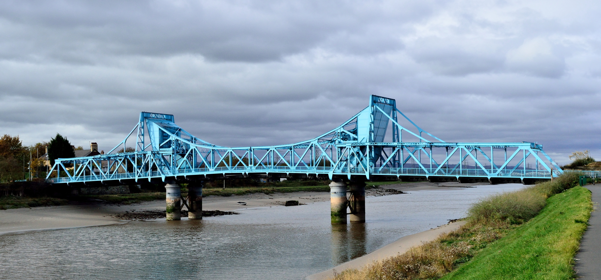 https://mdw-travel-data-us-east-1.s3.amazonaws.com/img/country/France/Bascule-Bridge/img_04.jpg