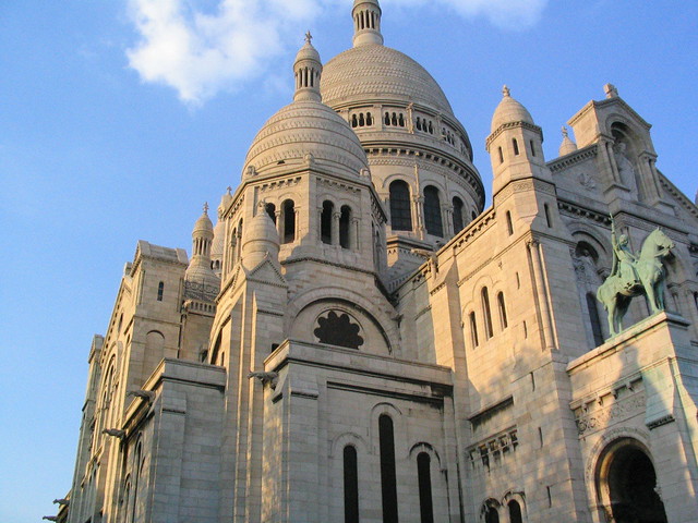 https://mdw-travel-data-us-east-1.s3.amazonaws.com/img/country/France/Basilica-of-Sacre-Coeur/img_01.jpg