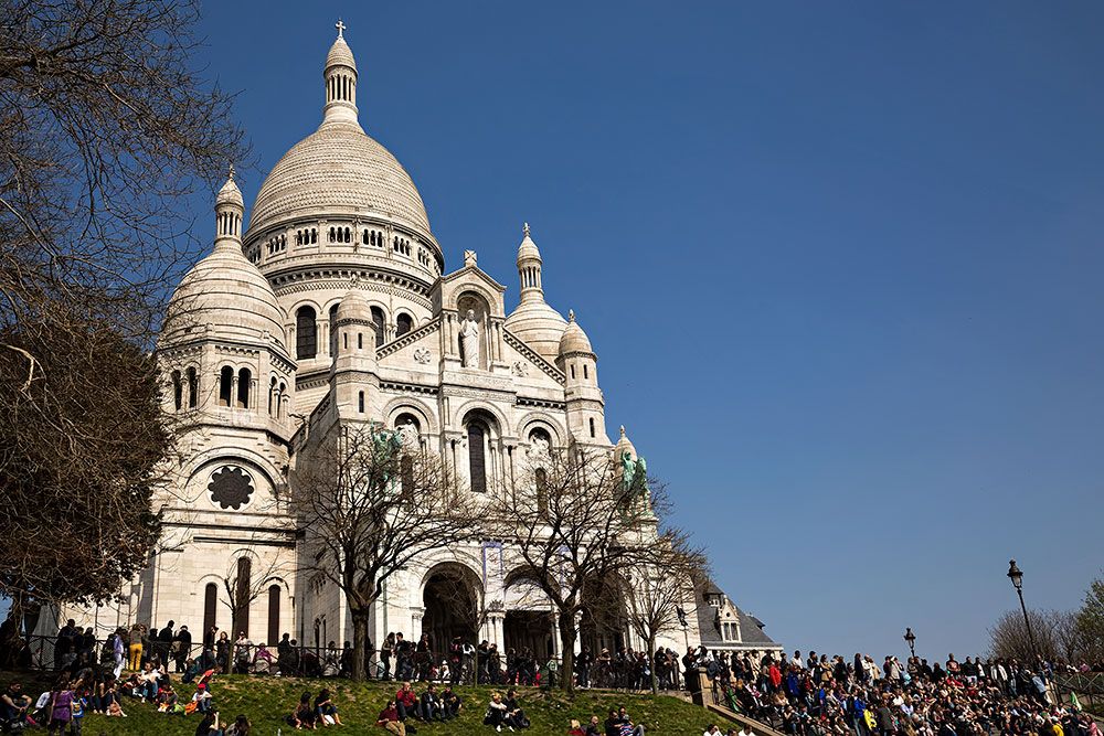 https://mdw-travel-data-us-east-1.s3.amazonaws.com/img/country/France/Basilica-of-Sacre-Coeur/img_03.jpg