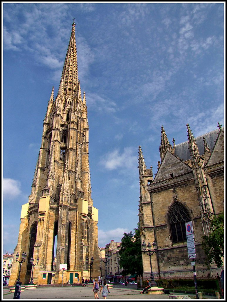 https://mdw-travel-data-us-east-1.s3.amazonaws.com/img/country/France/Basilique-Saint-Michel-de-Bordeaux/img_03.jpg