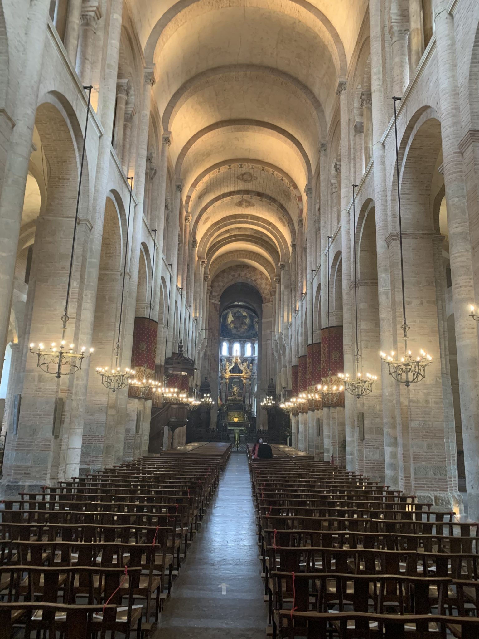 https://mdw-travel-data-us-east-1.s3.amazonaws.com/img/country/France/Basilique-Saint-Sernin/img_02.jpg