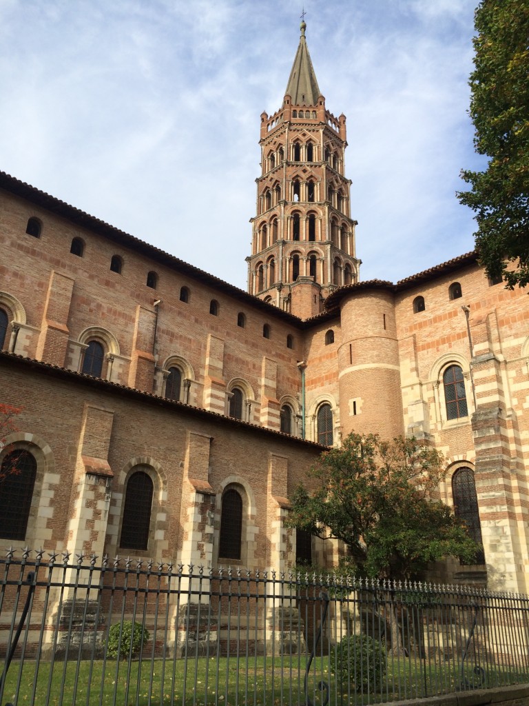 https://mdw-travel-data-us-east-1.s3.amazonaws.com/img/country/France/Basilique-Saint-Sernin/img_03.jpg