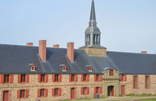 https://mdw-travel-data-us-east-1.s3.amazonaws.com/img/country/France/Bastion-Saint-Louis/img_02.jpg