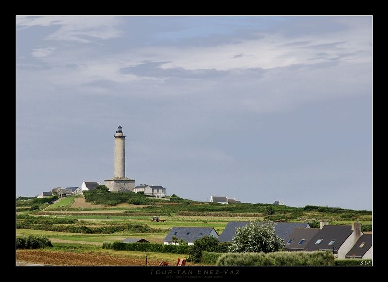 https://mdw-travel-data-us-east-1.s3.amazonaws.com/img/country/France/Batz-island/img_01.jpg