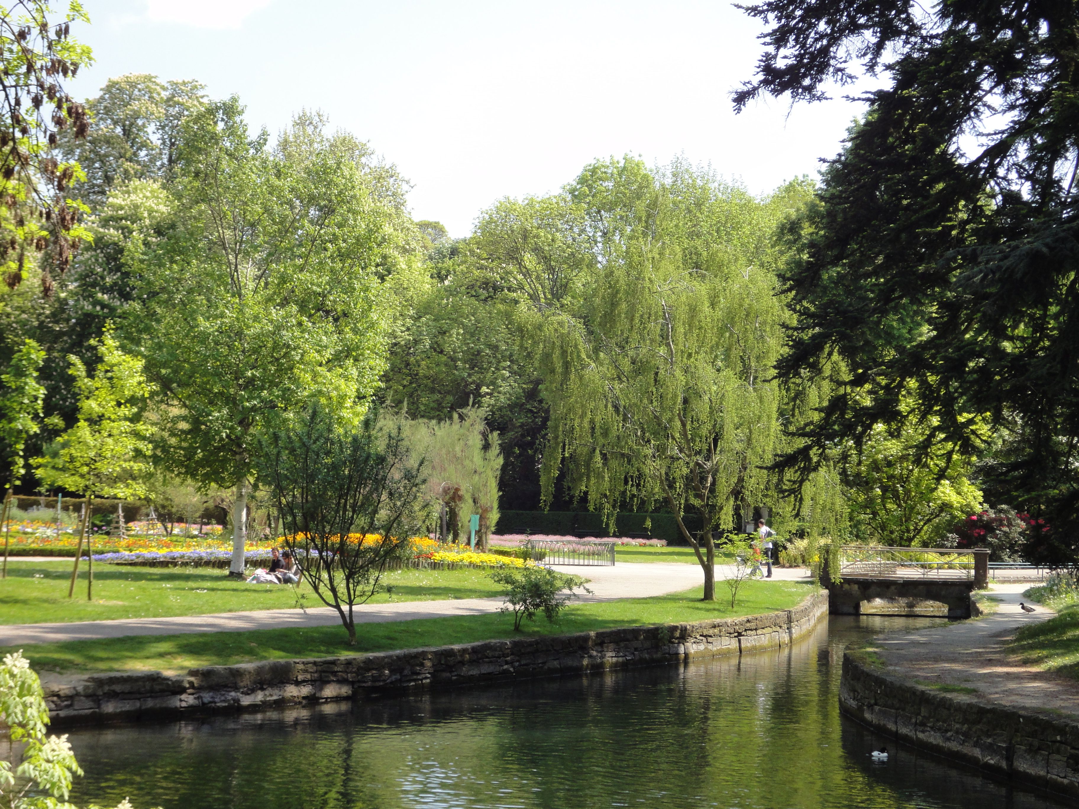 https://mdw-travel-data-us-east-1.s3.amazonaws.com/img/country/France/Botanical-Garden-of-Arquebuse/img_02.jpg