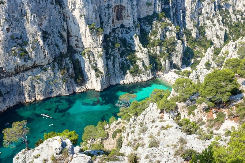 https://mdw-travel-data-us-east-1.s3.amazonaws.com/img/country/France/Calanque-de-Cassis/img_00.jpg