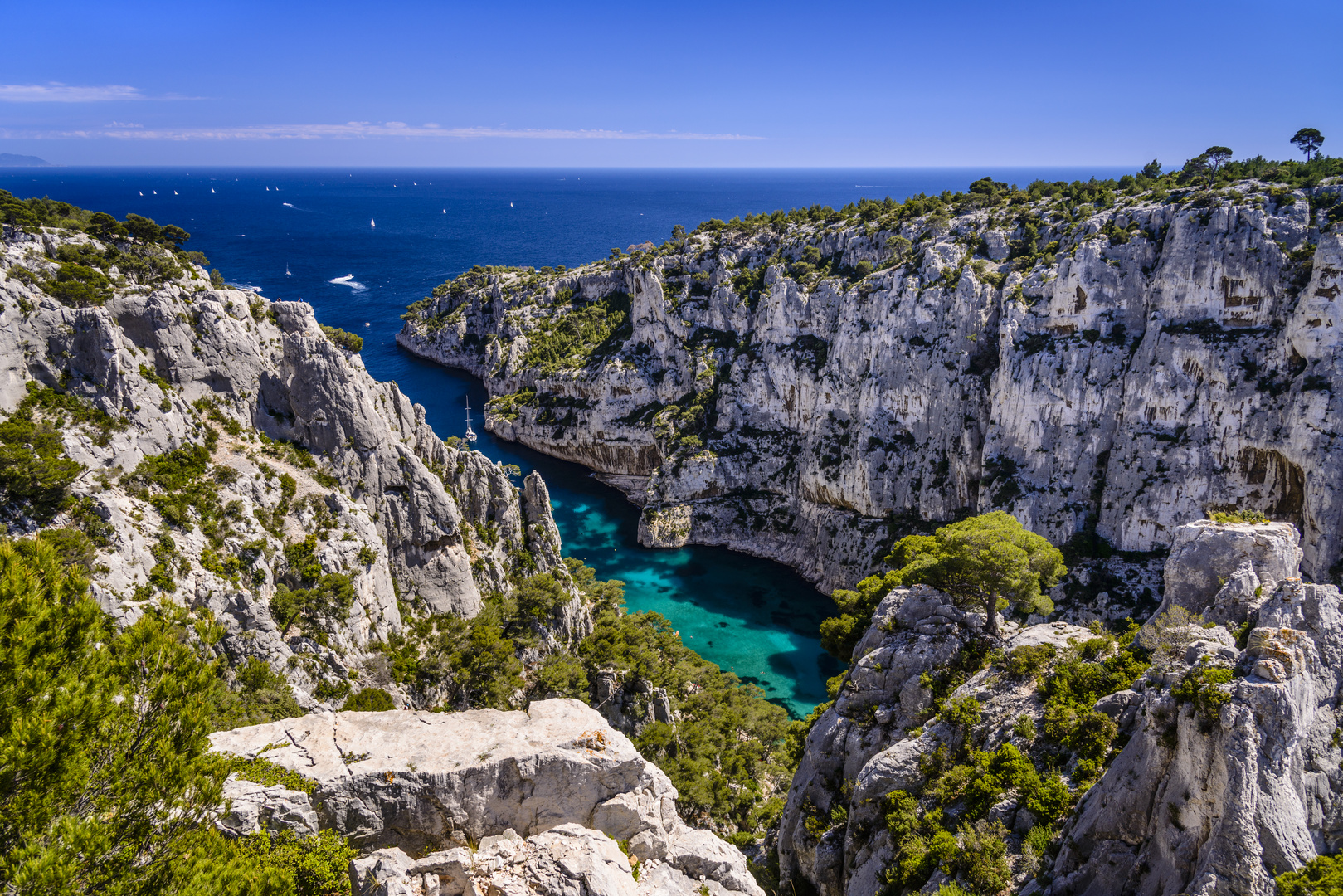https://mdw-travel-data-us-east-1.s3.amazonaws.com/img/country/France/Calanque-de-Cassis/img_02.jpg