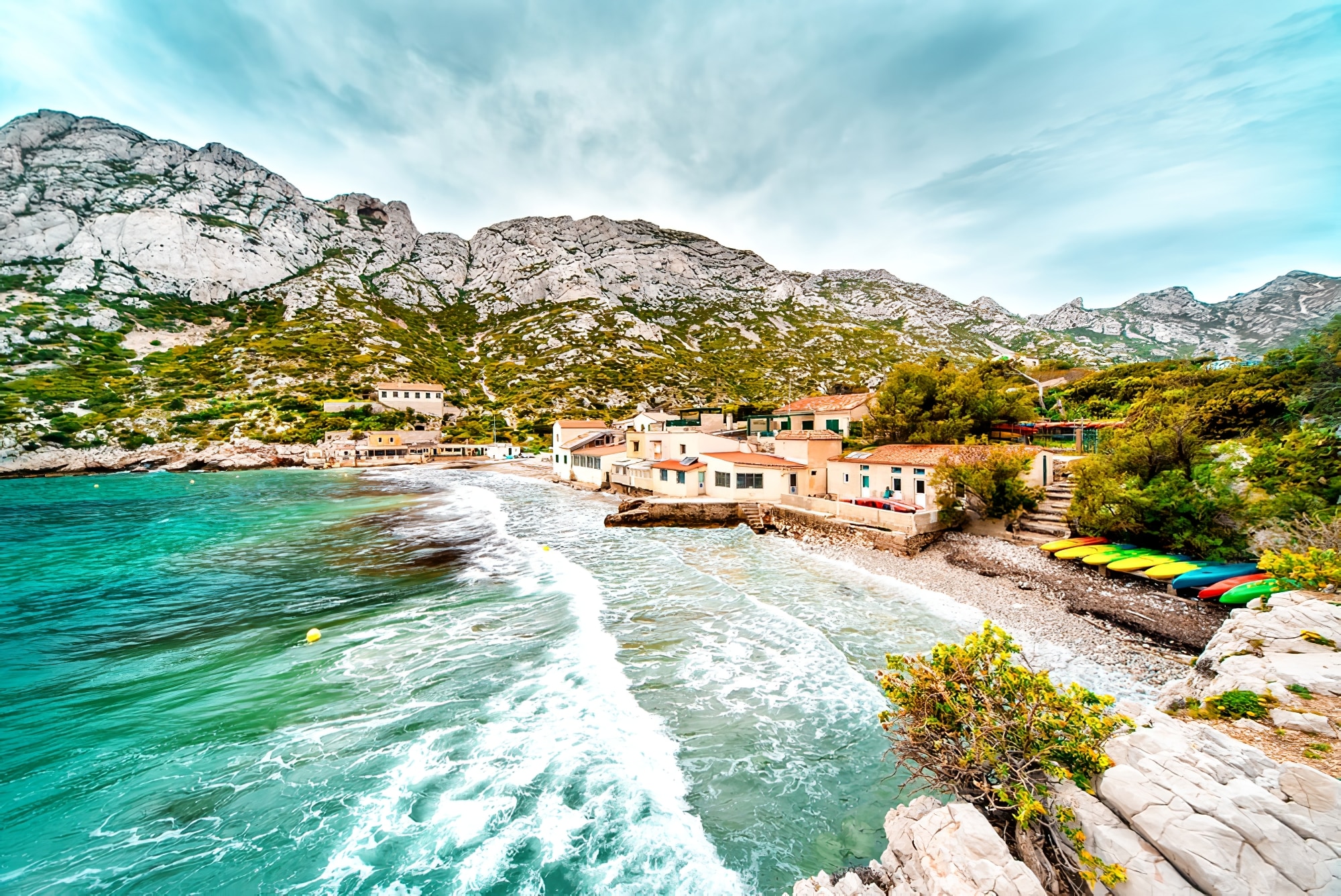 https://mdw-travel-data-us-east-1.s3.amazonaws.com/img/country/France/Calanques-National-Park/img_05.jpg