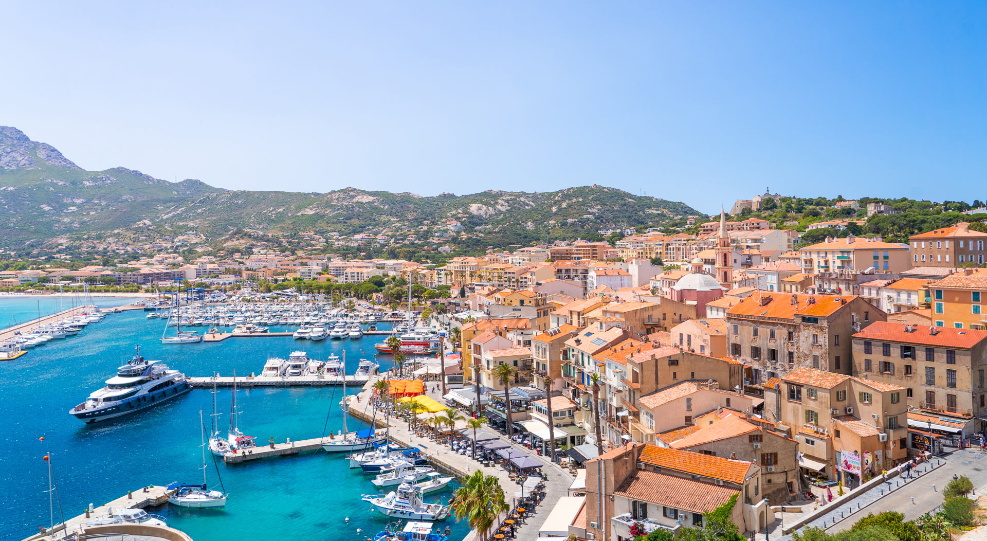https://mdw-travel-data-us-east-1.s3.amazonaws.com/img/country/France/Calvi-Cathedral/img_01.jpg