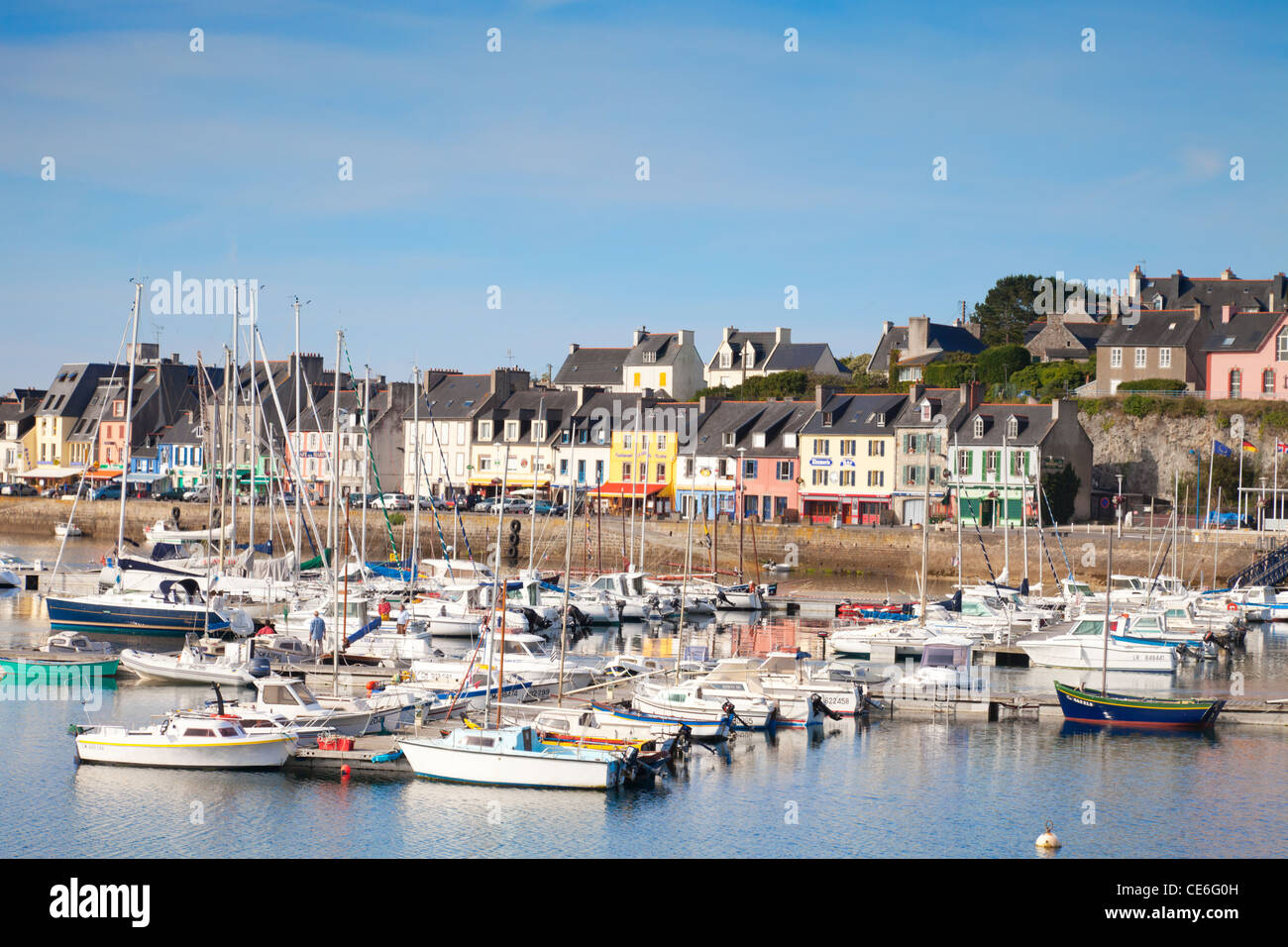 https://mdw-travel-data-us-east-1.s3.amazonaws.com/img/country/France/Camaret-sur-Mer/img_03.jpg