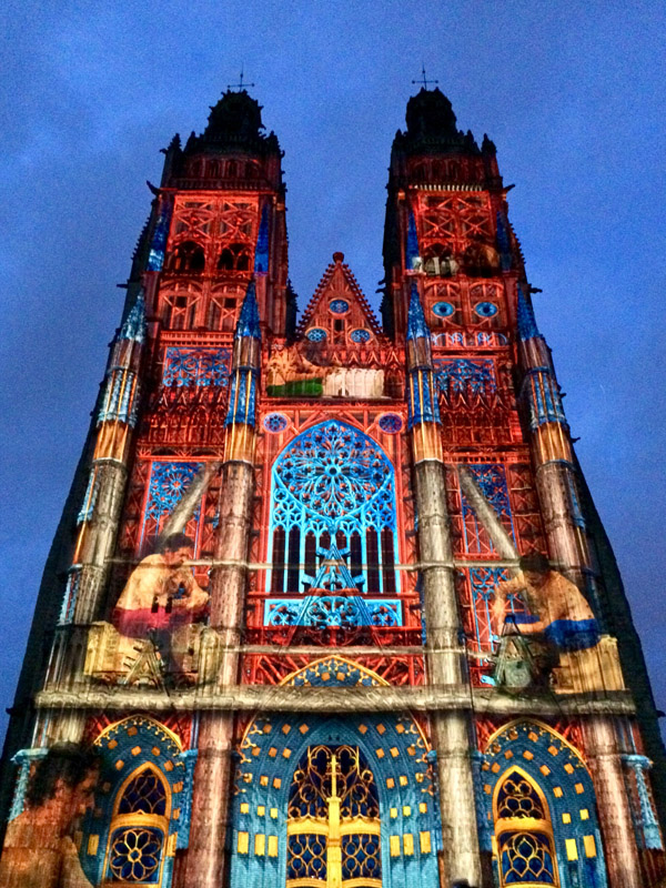 https://mdw-travel-data-us-east-1.s3.amazonaws.com/img/country/France/Cathedrale-Saint-Gatien/img_03.jpg