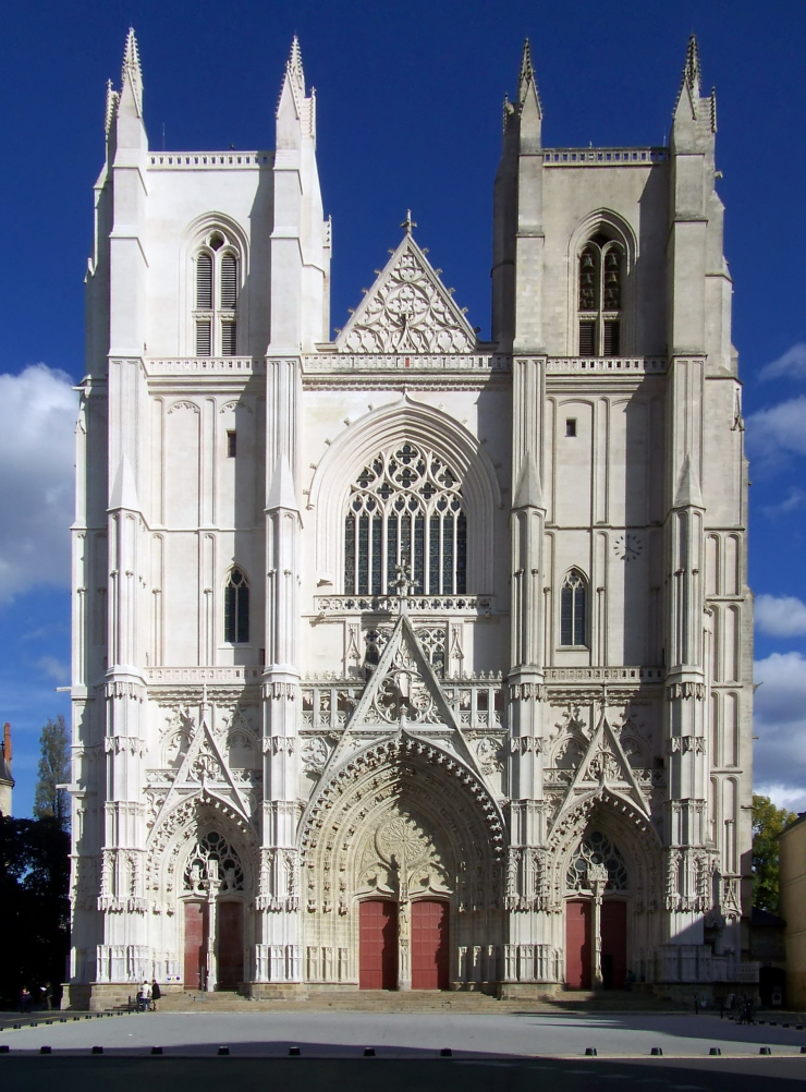 https://mdw-travel-data-us-east-1.s3.amazonaws.com/img/country/France/Cathedrale-Saint-Pierre-et-Saint-Paul-de-Nantes/img_01.jpg
