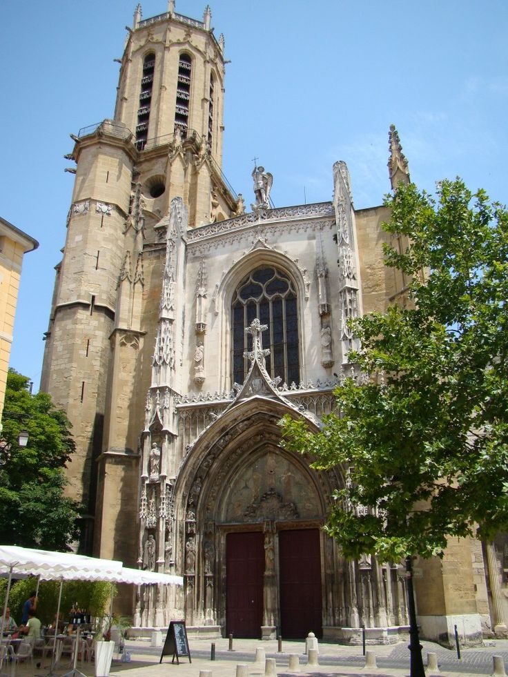 https://mdw-travel-data-us-east-1.s3.amazonaws.com/img/country/France/Cathedrale-Sainte-Marie-Majeure-dAix-en-Provence/img_03.jpg