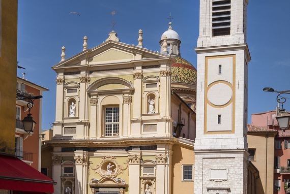 https://mdw-travel-data-us-east-1.s3.amazonaws.com/img/country/France/Cathedrale-Sainte-Reparate/img_00.jpg