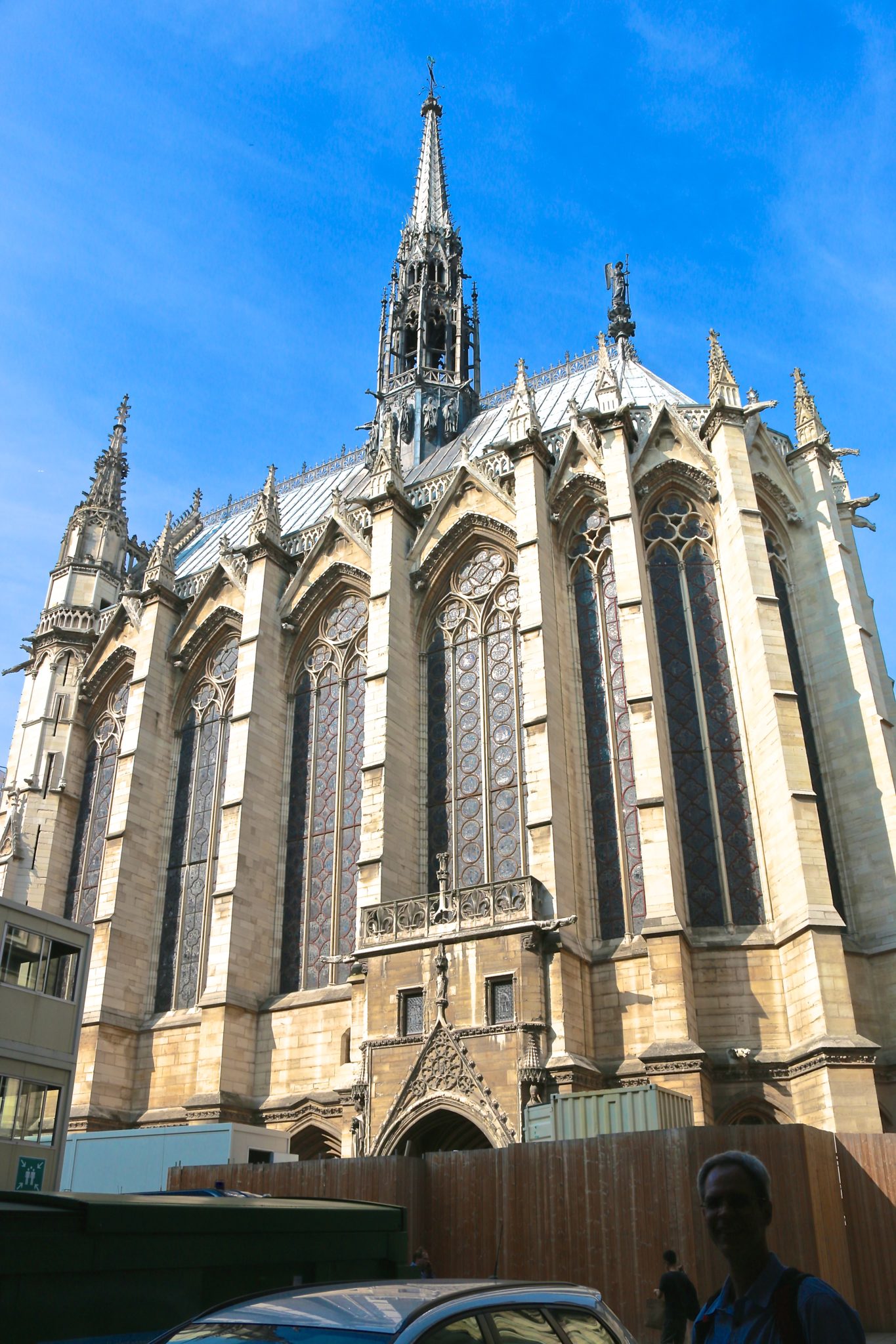 https://mdw-travel-data-us-east-1.s3.amazonaws.com/img/country/France/Chapelle-Saint-Joseph/img_01.jpg
