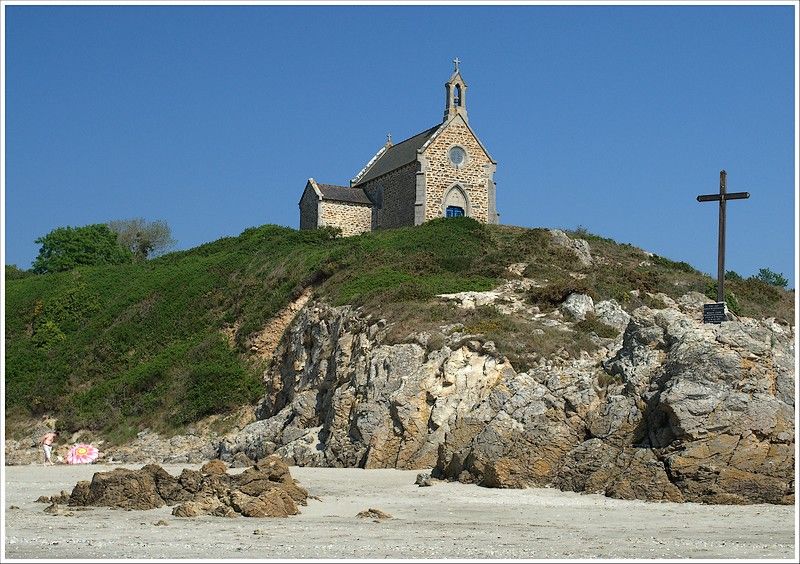 https://mdw-travel-data-us-east-1.s3.amazonaws.com/img/country/France/Chapelle-Saint-Maurice/img_05.jpg