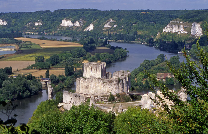 https://mdw-travel-data-us-east-1.s3.amazonaws.com/img/country/France/Chateau-Gaillard/img_02.jpg