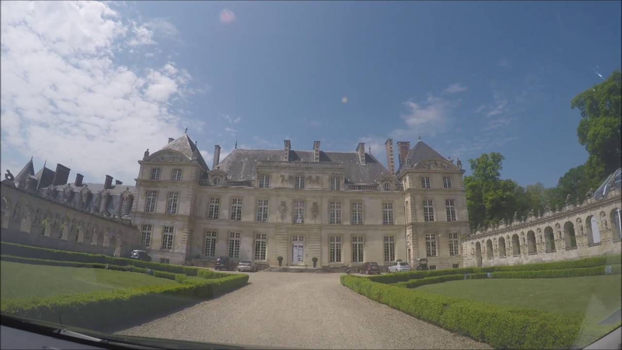 https://mdw-travel-data-us-east-1.s3.amazonaws.com/img/country/France/Chateau-dAlery/img_04.jpg