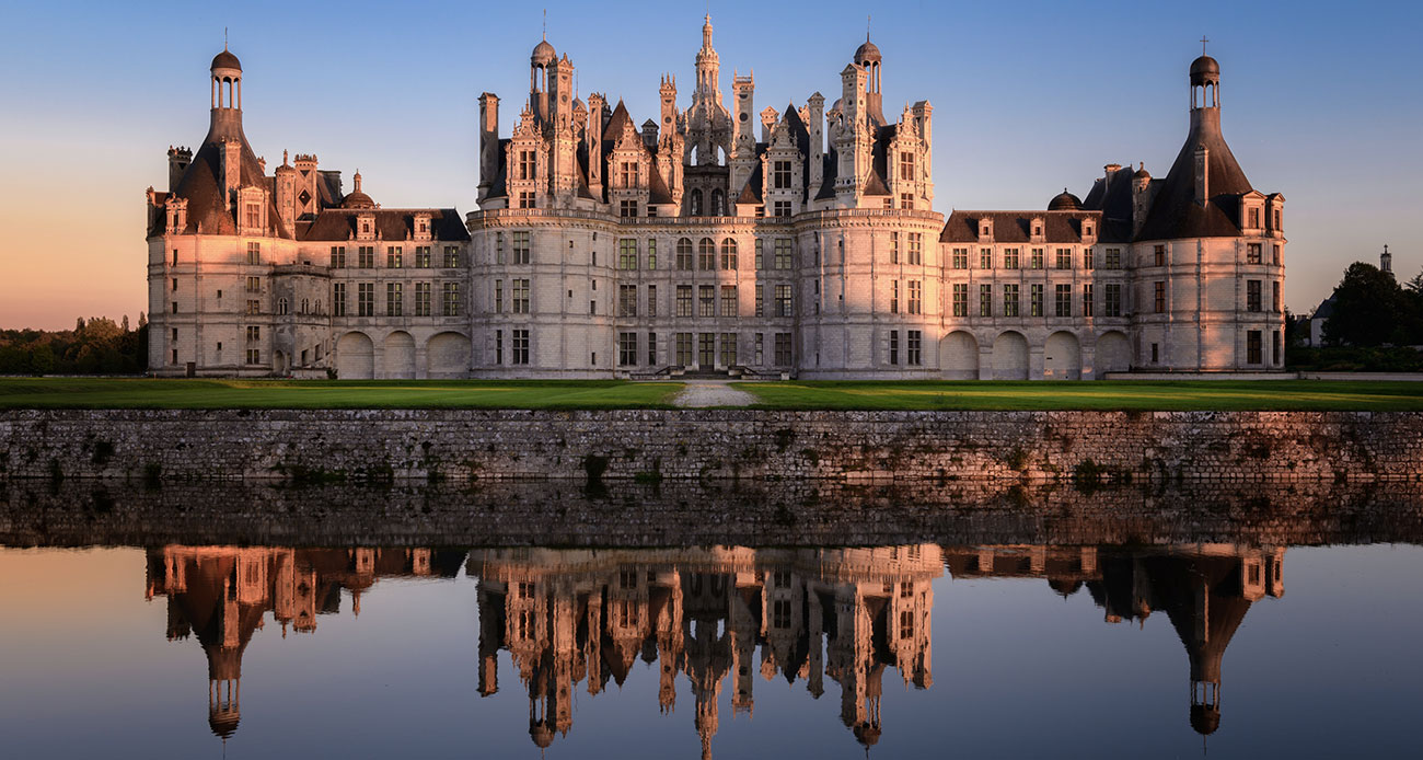 https://mdw-travel-data-us-east-1.s3.amazonaws.com/img/country/France/Chateau-de-Chambord/img_01.jpg