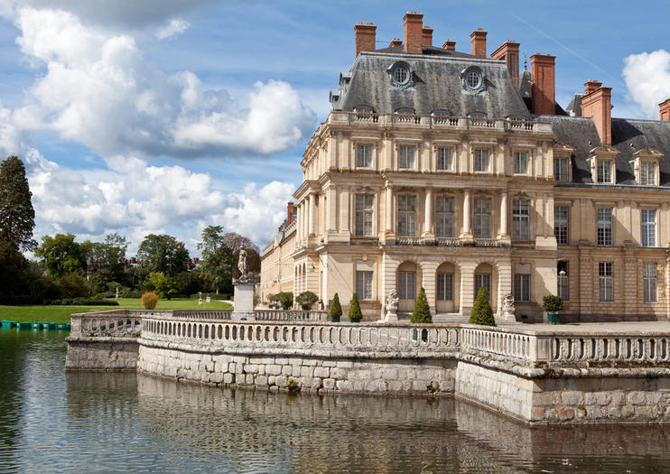 https://mdw-travel-data-us-east-1.s3.amazonaws.com/img/country/France/Chateau-de-Fontainebleau/img_03.jpg