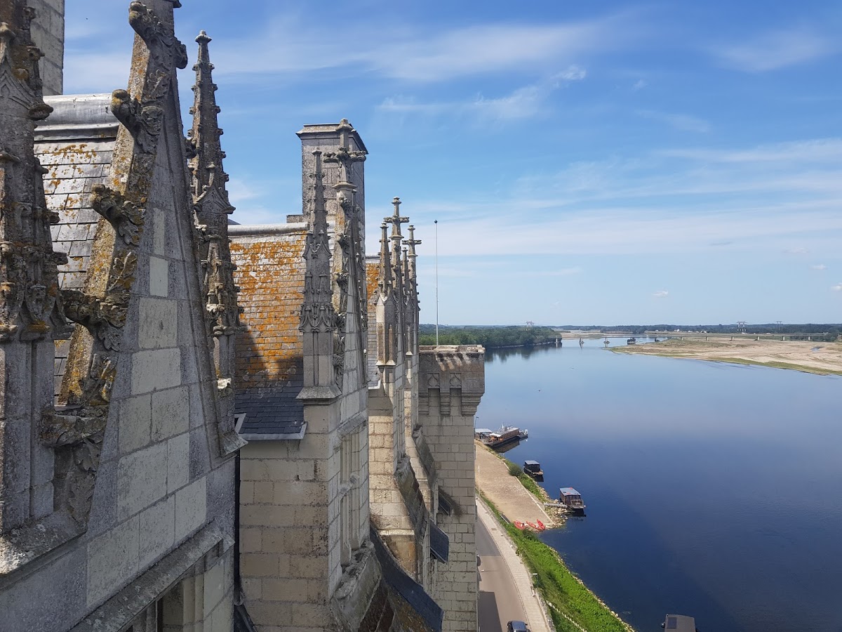https://mdw-travel-data-us-east-1.s3.amazonaws.com/img/country/France/Chateau-de-Montsoreau---Musee-dArt-Contemporain/img_01.jpg