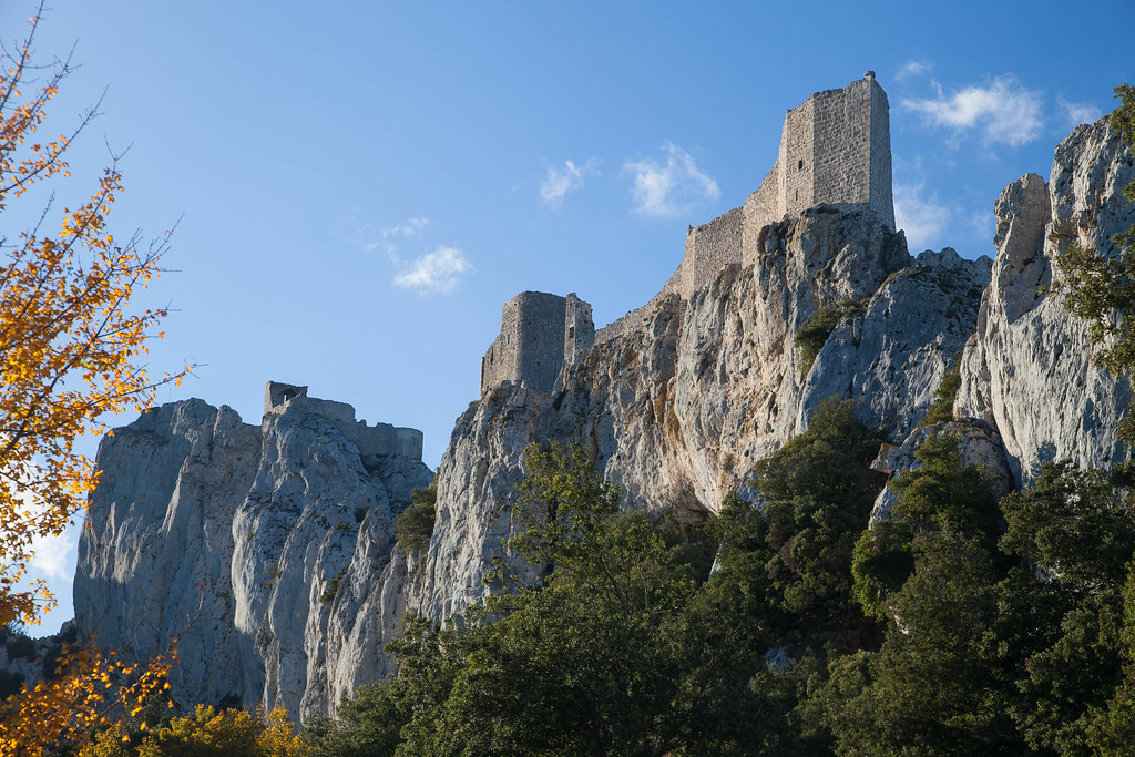 https://mdw-travel-data-us-east-1.s3.amazonaws.com/img/country/France/Chateau-de-Peyrepertuse/img_02.jpg