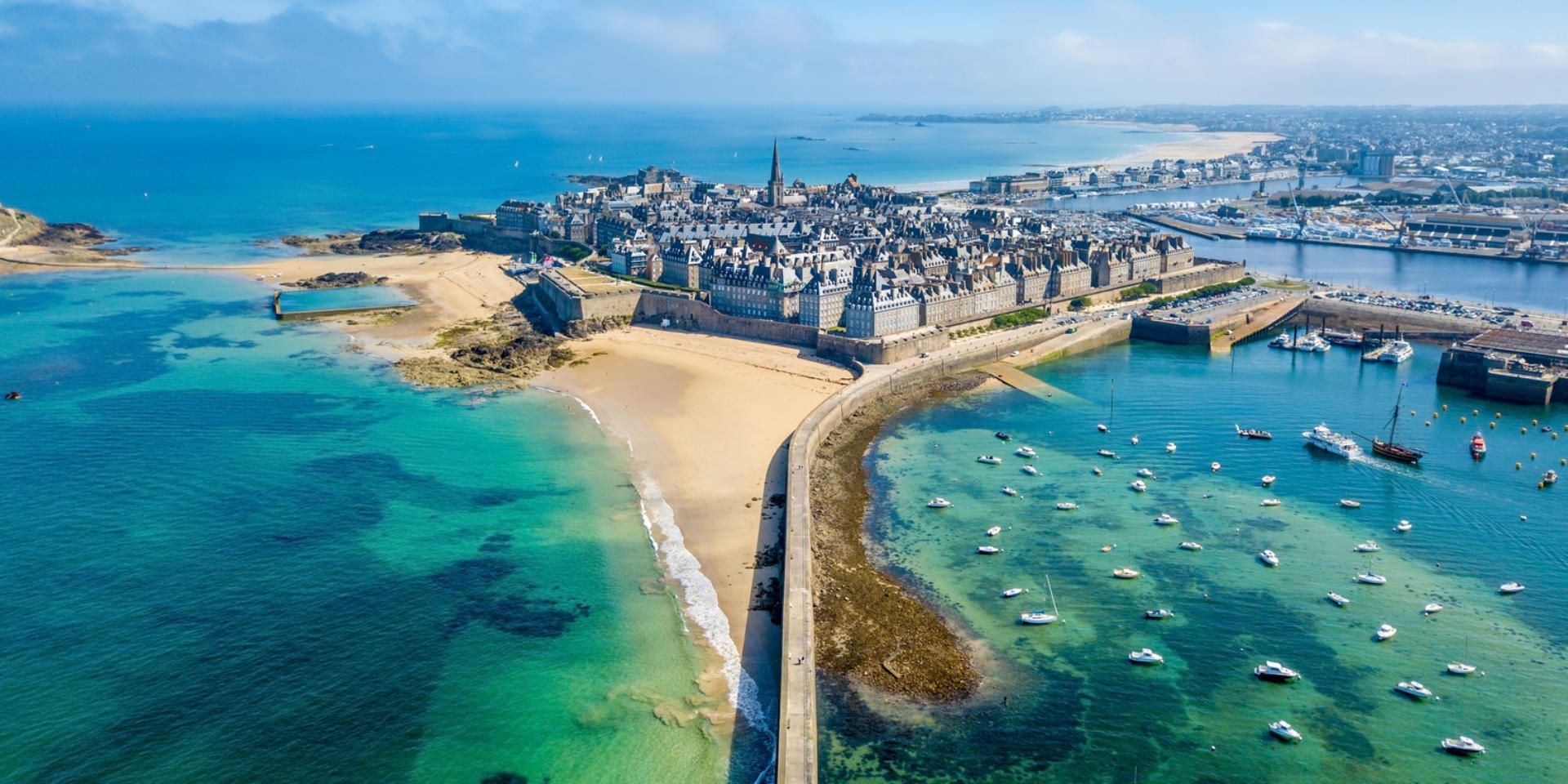 https://mdw-travel-data-us-east-1.s3.amazonaws.com/img/country/France/Chateau-de-Saint-Malo/img_04.jpg