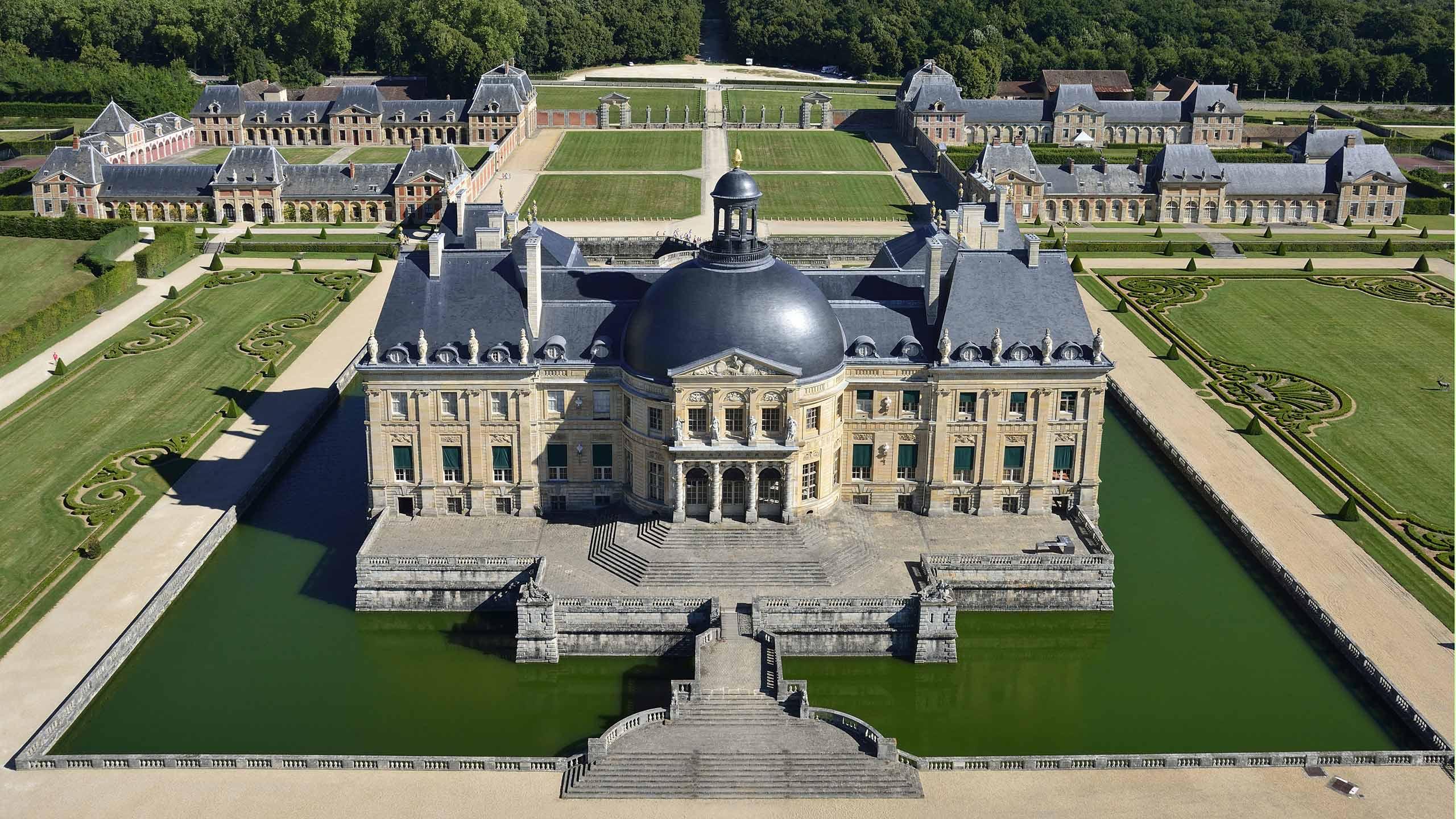 https://mdw-travel-data-us-east-1.s3.amazonaws.com/img/country/France/Chateau-de-Vaux-le-Vicomte/img_01.jpg