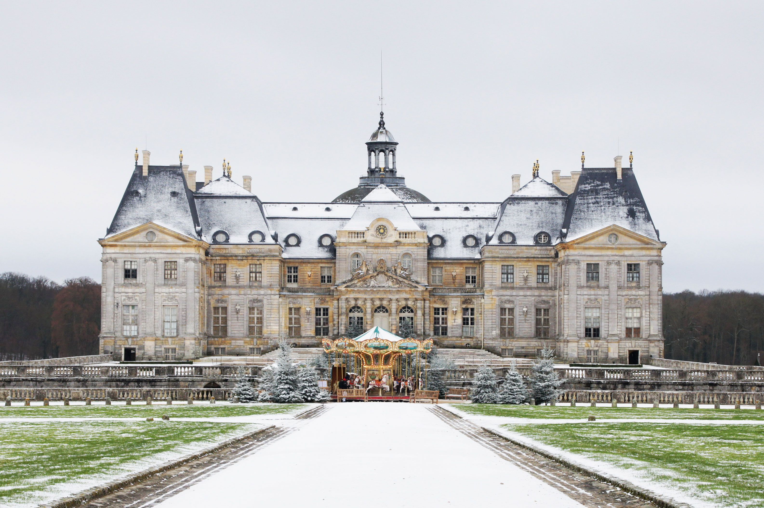 https://mdw-travel-data-us-east-1.s3.amazonaws.com/img/country/France/Chateau-de-Vaux-le-Vicomte/img_03.jpg